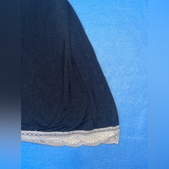 H&M Lacy Dress (XS) - Picture 3 of 4